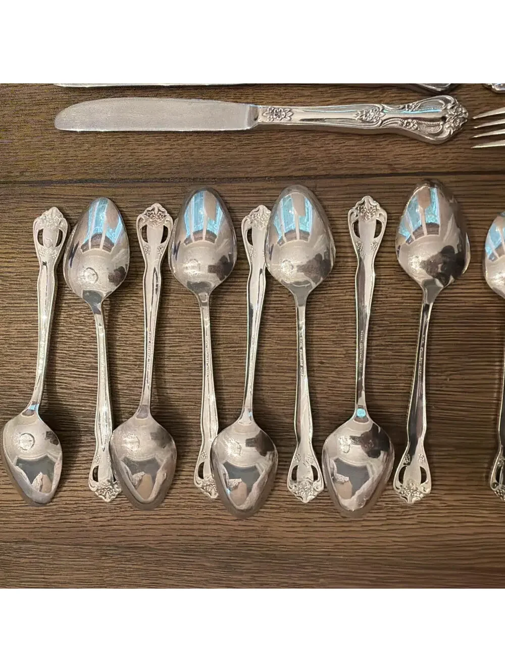 Ornate Scroll Stainless Flatware Set 42 Piece Set with Serving Pieces